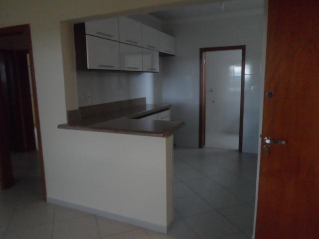 #25 - Apartamento para Venda em Guaratinguetá - SP - 2